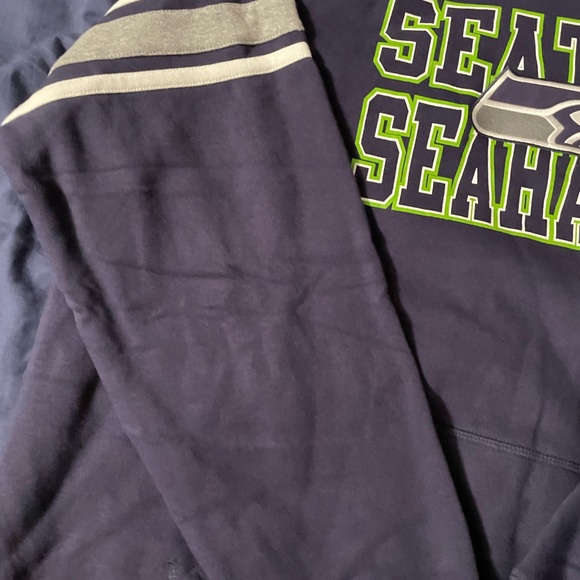 Seattle Seahawks Men’s Hoodie (XL) Retails for $85 - Picture 3 of 9